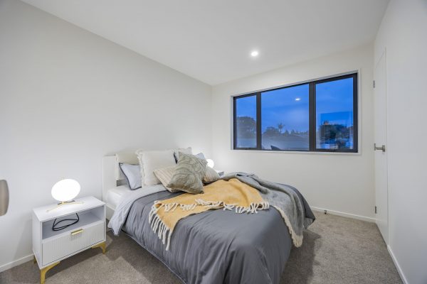 6-35 Crawford Avenue_15